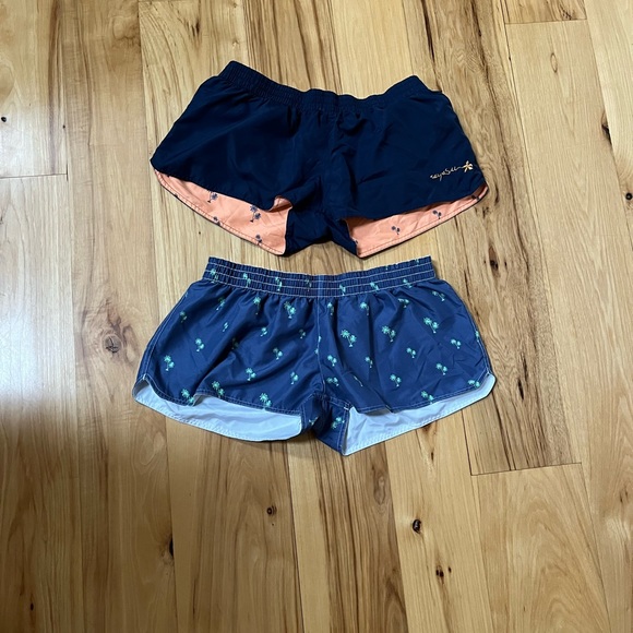 Set of 2 reversible swim/beach shorts! - Picture 2 of 2